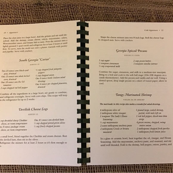 The Lady & Sons boxed cookbook set. Set of two by Paula Dean. - Picture 9 of 12